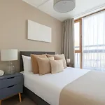 4 Bed Flat Near King\'S Road