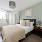 4 Bed Flat Near King\'S Road