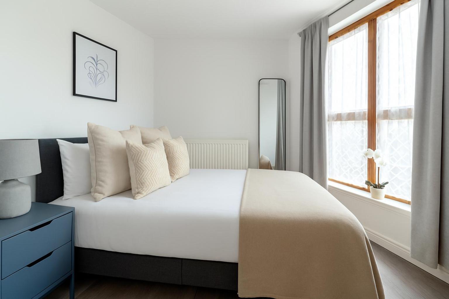 Apartment 4 Bed Flat Near King's Road *