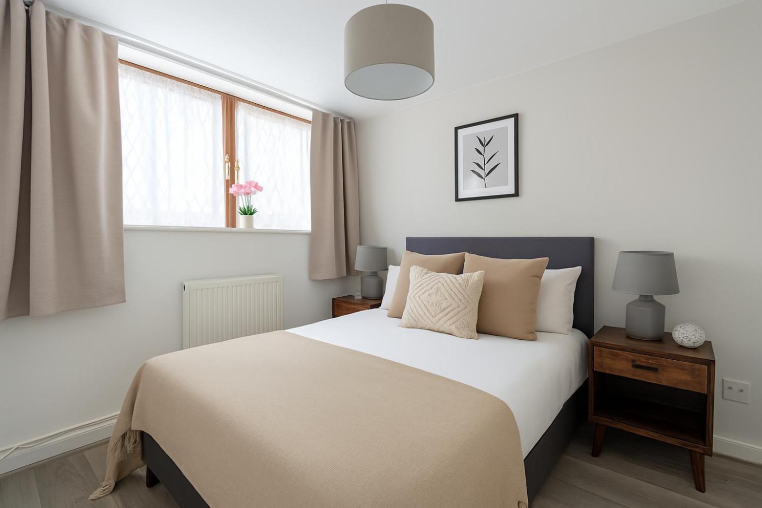 4 Bed Flat Near King's Road
